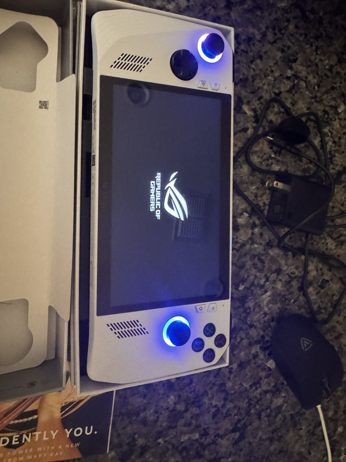 Asus ROG Ally 7โ 120Hz FHD 512 Gb