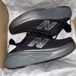 New Balance Men's Fresh Foam X More V6 Running Shoes Size: 12M