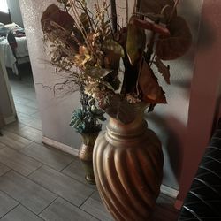 Vases And Candiles 