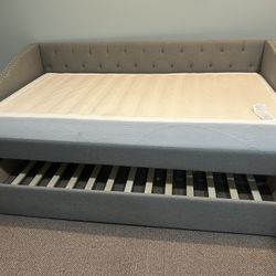 Twin Size Day bed  And Oval Coffee Table