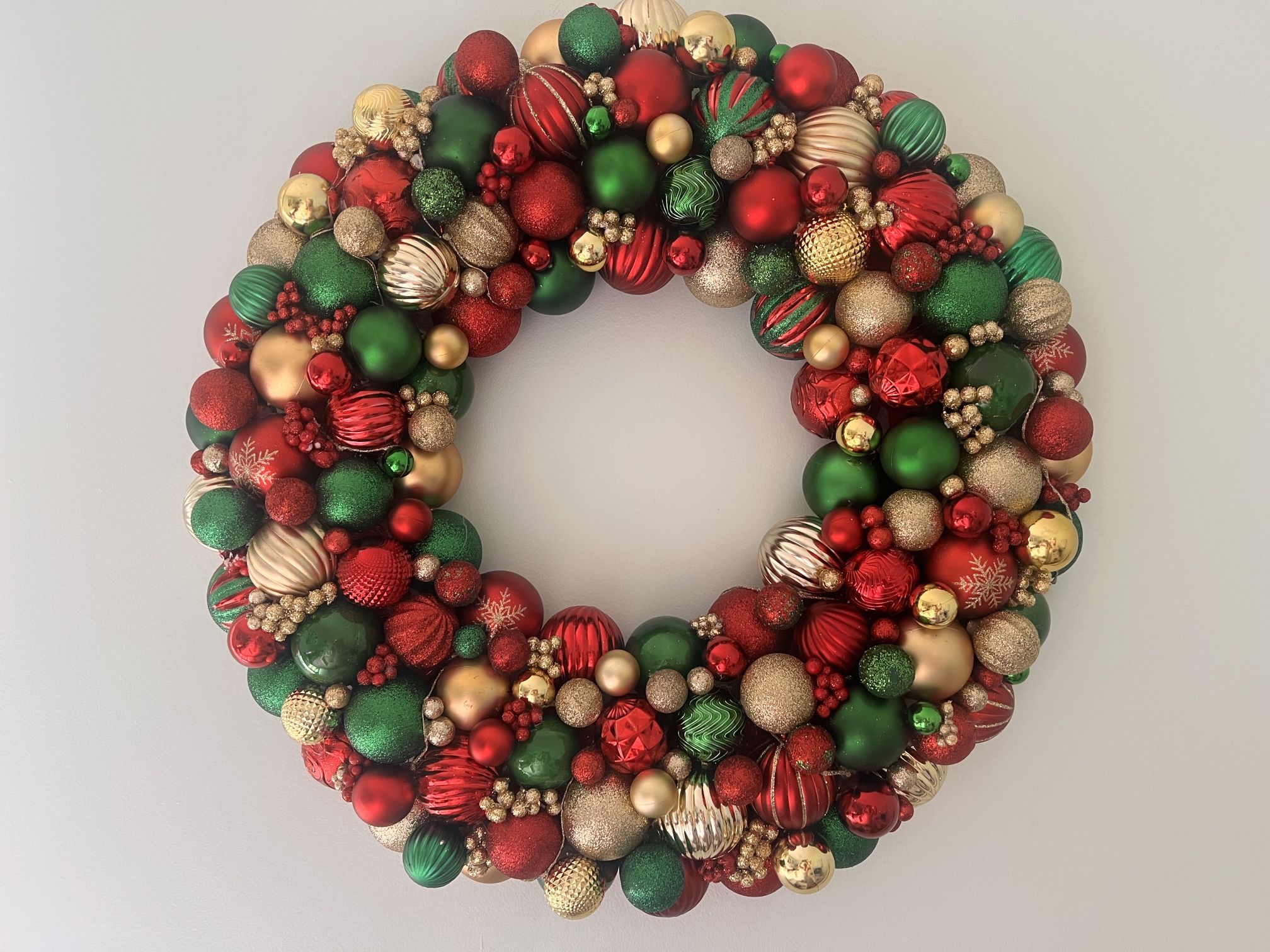 Handmade 23” Classic Christmas Ornament Wreath – Red, Green & Gold – Full & LED Lighted