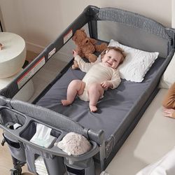 Baby 4 in 1 Bassinet Bedside Sleeper, 4 Functions Bedside Crib Sleeper, Playard, Changing Table, Baby Bassinet for Newborn Baby, Bedside Bassinet for 