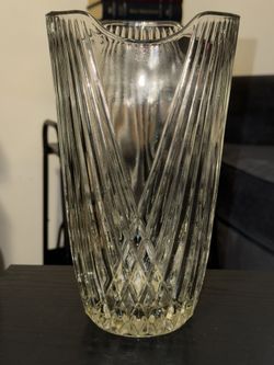 Vintage Scalloped Rim E O Brody Glass Vase