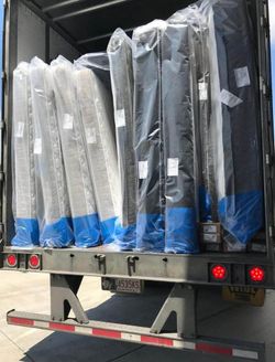 QUEEN MATTRESS FROM $135 / TRUCKLOAD SALE