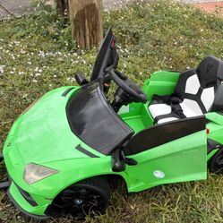 Lamborghini Aventador SVJ Electric Ride On Toy Car
