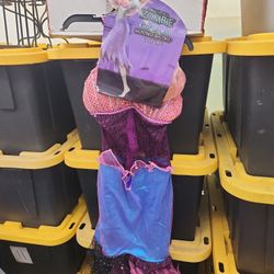 Halloween 🎃  Zombie Little Mermaid 🧜‍♀️ 