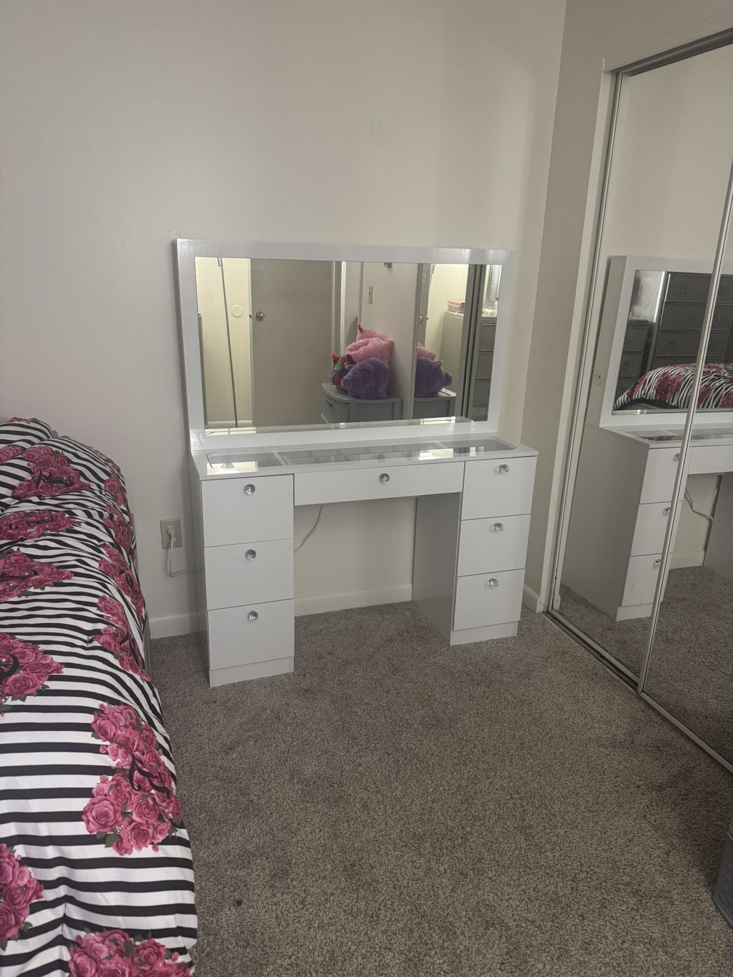 Vanity Set