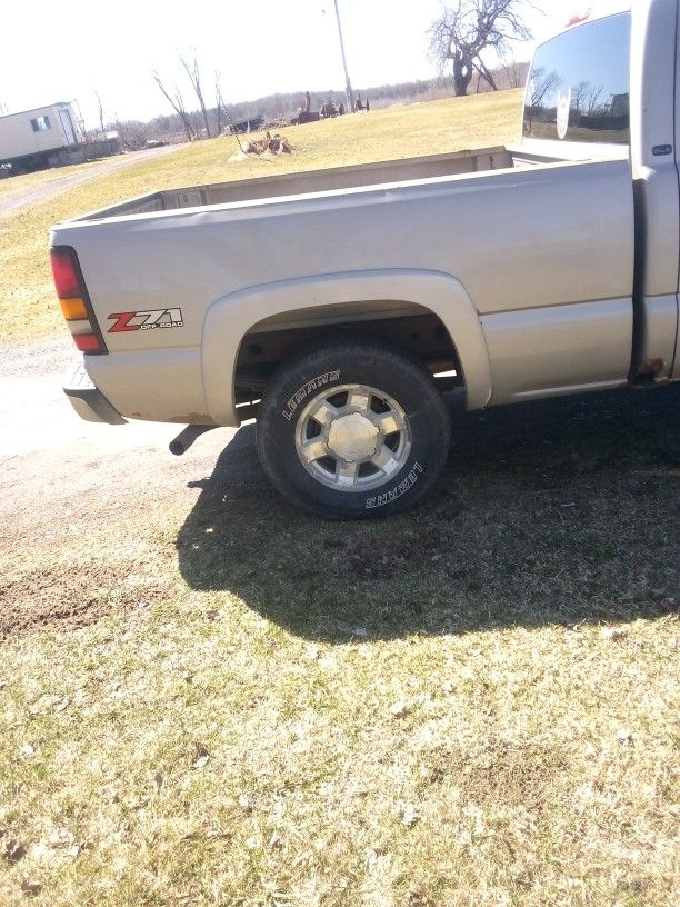 2005 GMC Sierra