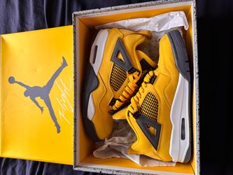Air Jordan 4 Yellow Lightning Size 9.5