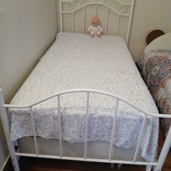 Twin.bed