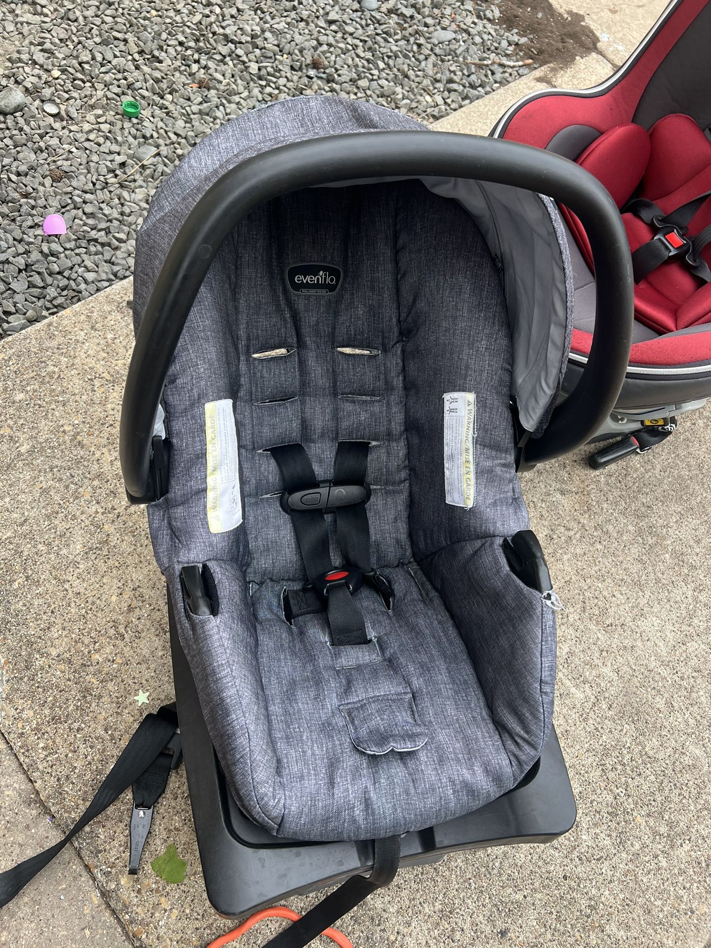 Evenflo infant car seat,