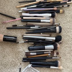 Makeup Brushes 