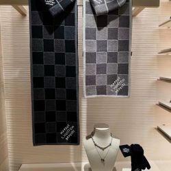 L….v Men Accessories 