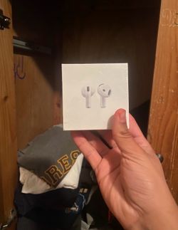 Apple AirPods 4th Gen