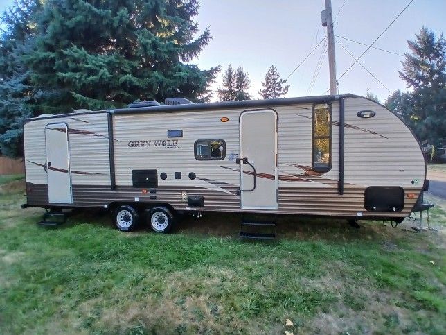 2016 Forest River Dual Doors  26dbh Bunk House W/superslide 