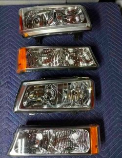 03-06 Chevy Silverado/Avalanche Headlights Faros Calaveras Micas Luces Lamps