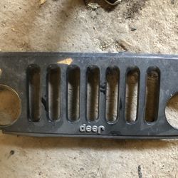 2 Grills For Jeep 08-15…parts