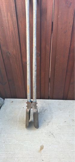 Hole digger