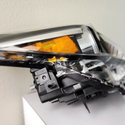 2017-18 Mazda 3 Headlamp Unit