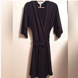 Nwt Womens Black Silk Robe size S/M by Joyspun 