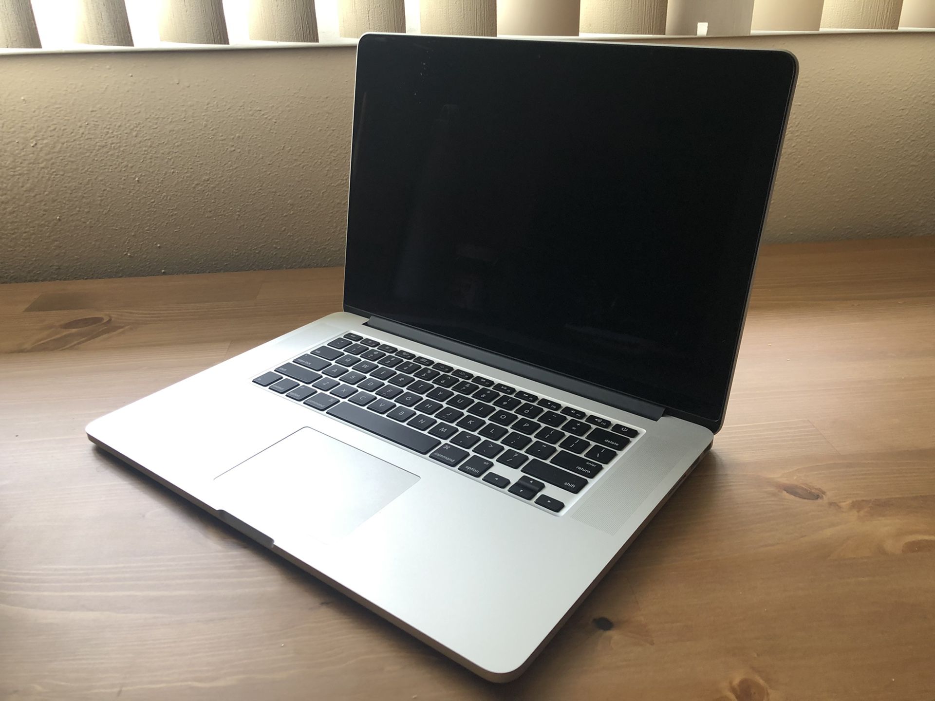 Apple Macbook Pro - New Battery