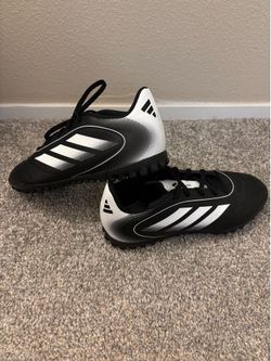 Soccer cleats