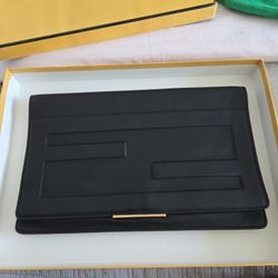 FENDI CLUTCH