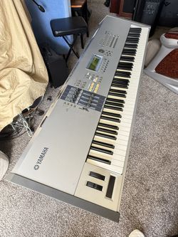 Yamaha Motif ES 8