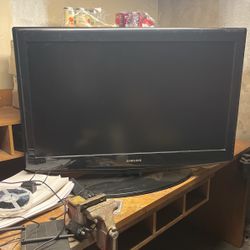 Samsung 37” Flatscreen LN-T3753H 