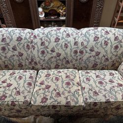  Vintage Beige Flower & Vine Fabric Couch