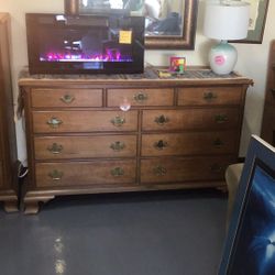 Kindel Grand Rapids 9 Drawer Dresser