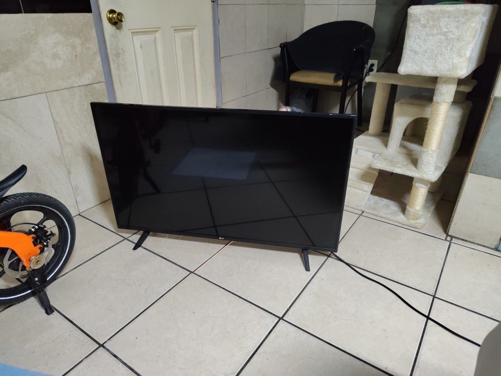 50 Inch LG Smart TV