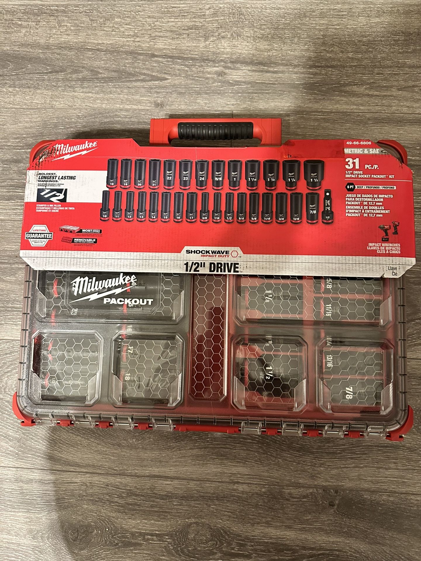 Milwaukee 1/2in (SAE & METRIC)31piece Impact Socket Packout Kit