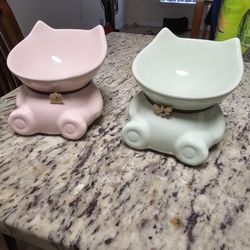 Brand New Cat Food And Water Elevated Bowls
