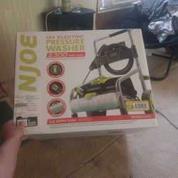 Pressure Washer ( Box Never been Opened Yet)