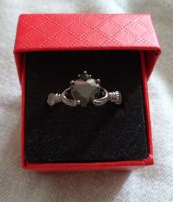 Black Hands and Heart Ring