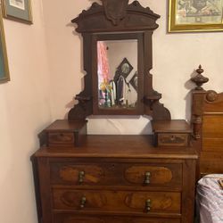 Vintage Antique Eastlake Victorian 4 Drawer Dresser