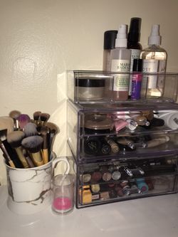 Clear makeup drawers