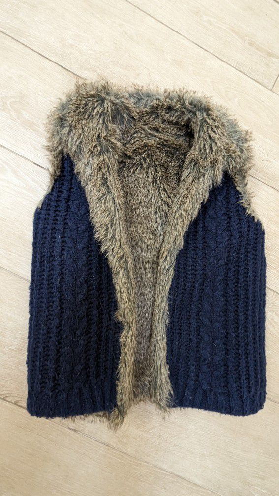 Women's Aqua Brand Bloomingdale's faux fur reversible Sweater Knit Navy Winter/Fall Vest XS/S 
