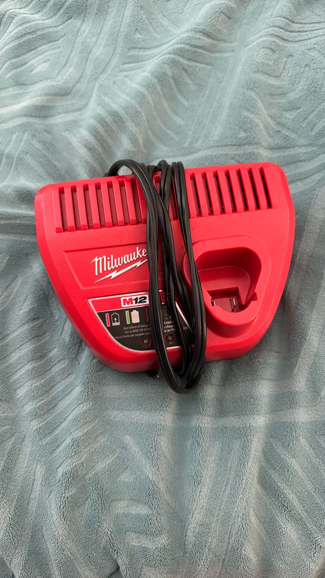 Milwaukee M12 Charger NEW