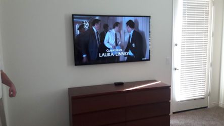 Flat Screen TV Wall Mounted
