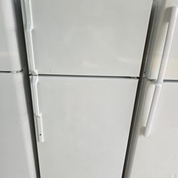 Refrigerator Hotpoin W-28 (Price Not Negociable)