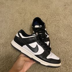 Panda Dunks Size 7.5