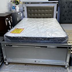 New Queen Mirror Bed And Mattress Set 