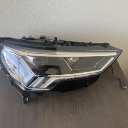2024 Audi Q5 headlight