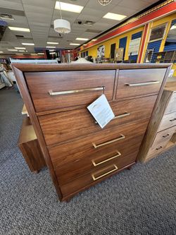 6 drawer chest w/ nightstand 