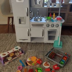 Like New Cute Kitchen In White