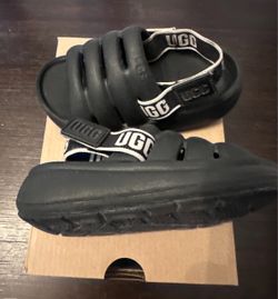 UGG Black Platform Sandals toddler size 8c