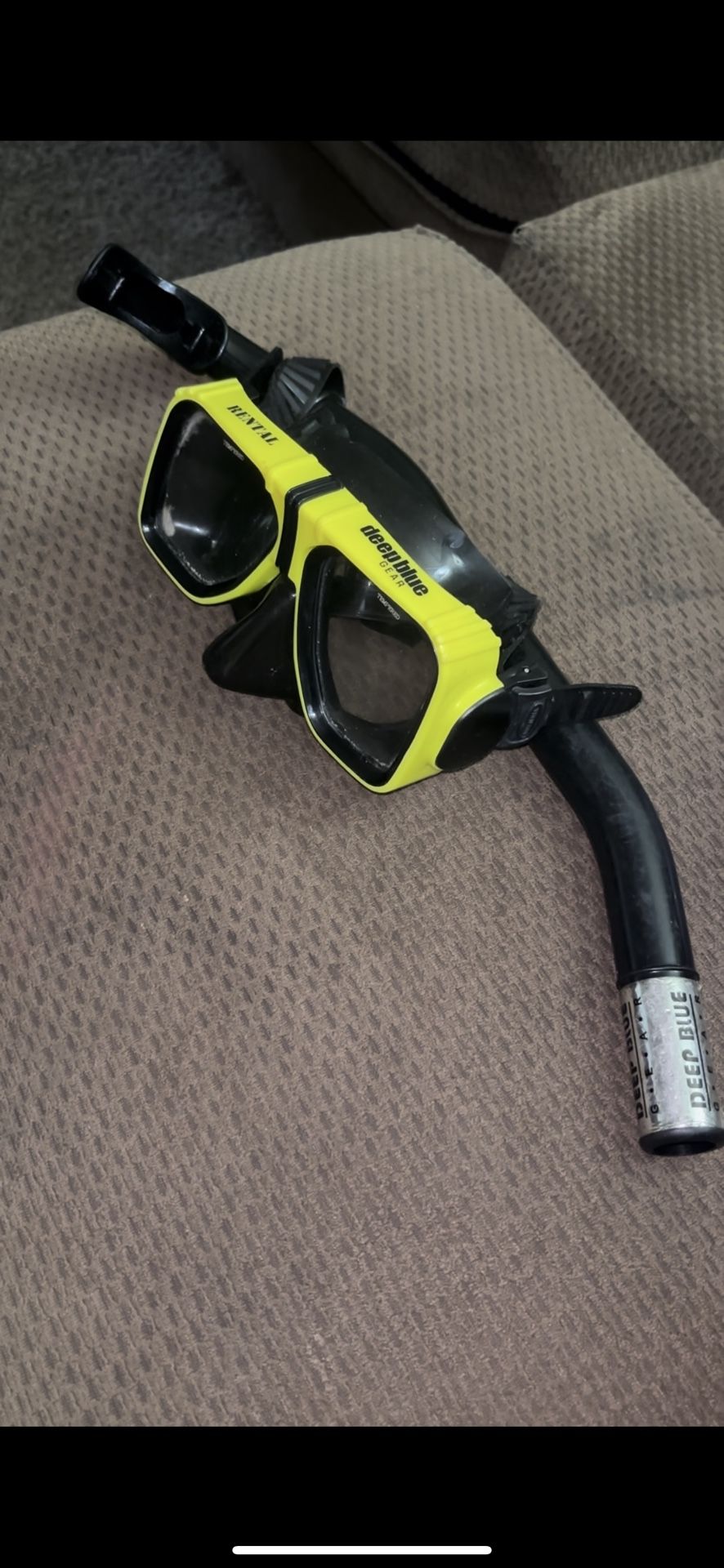 Tempered deepblue Dual Lens Universal Fit Adult Dive Mask with an Easy Swivel Buckle System made in USA