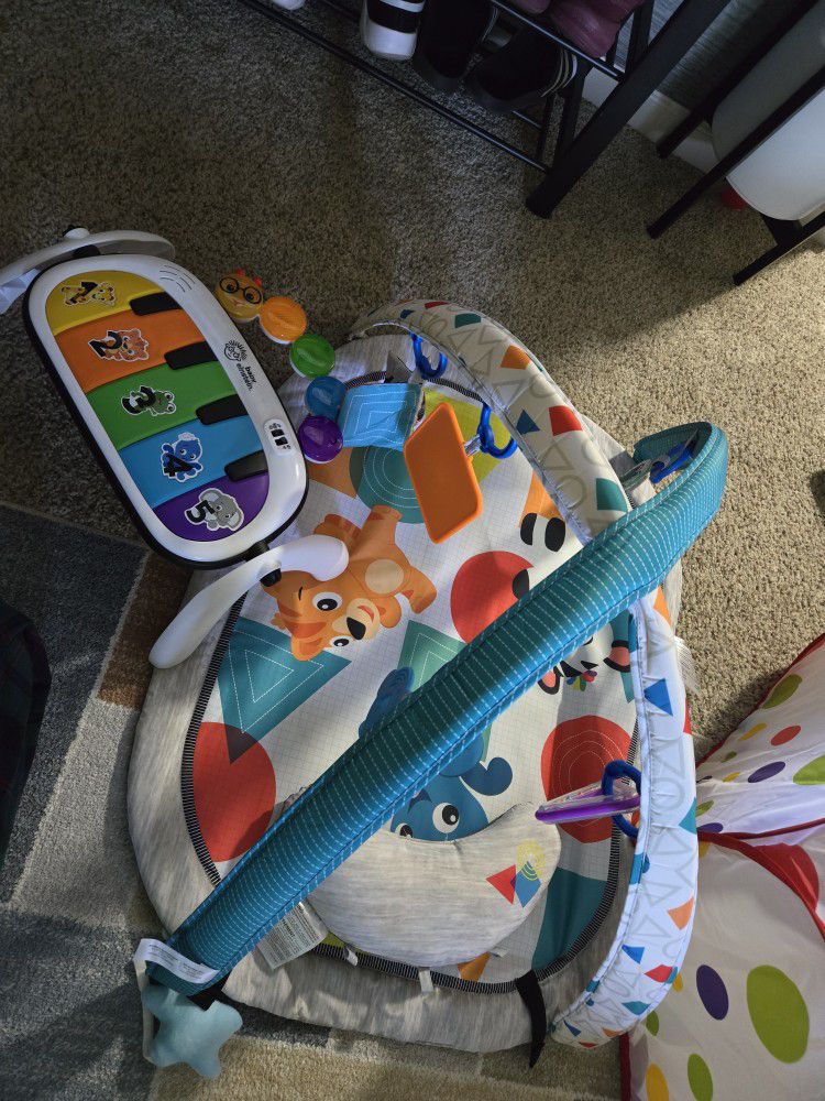 Baby Tummy Time Mat And Toys